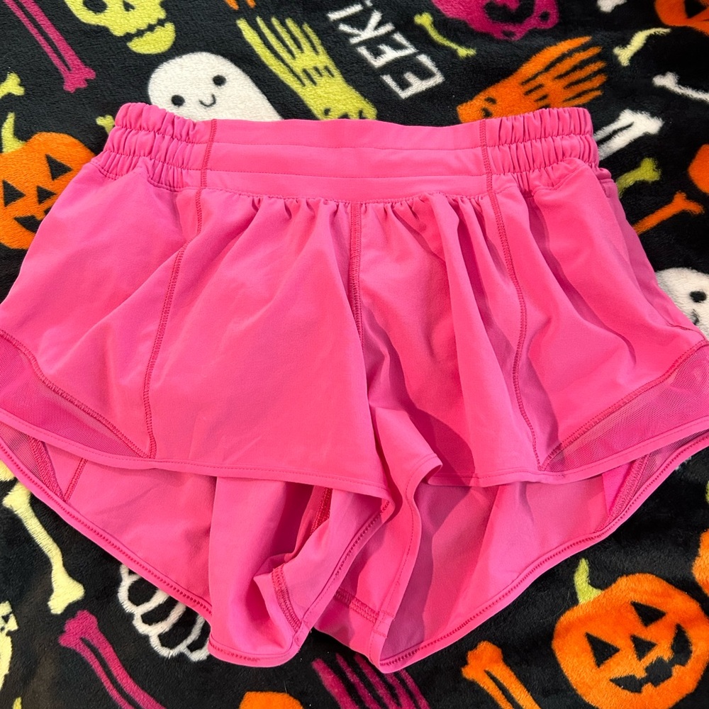 sonic pink lululemon hotty hot shorts
